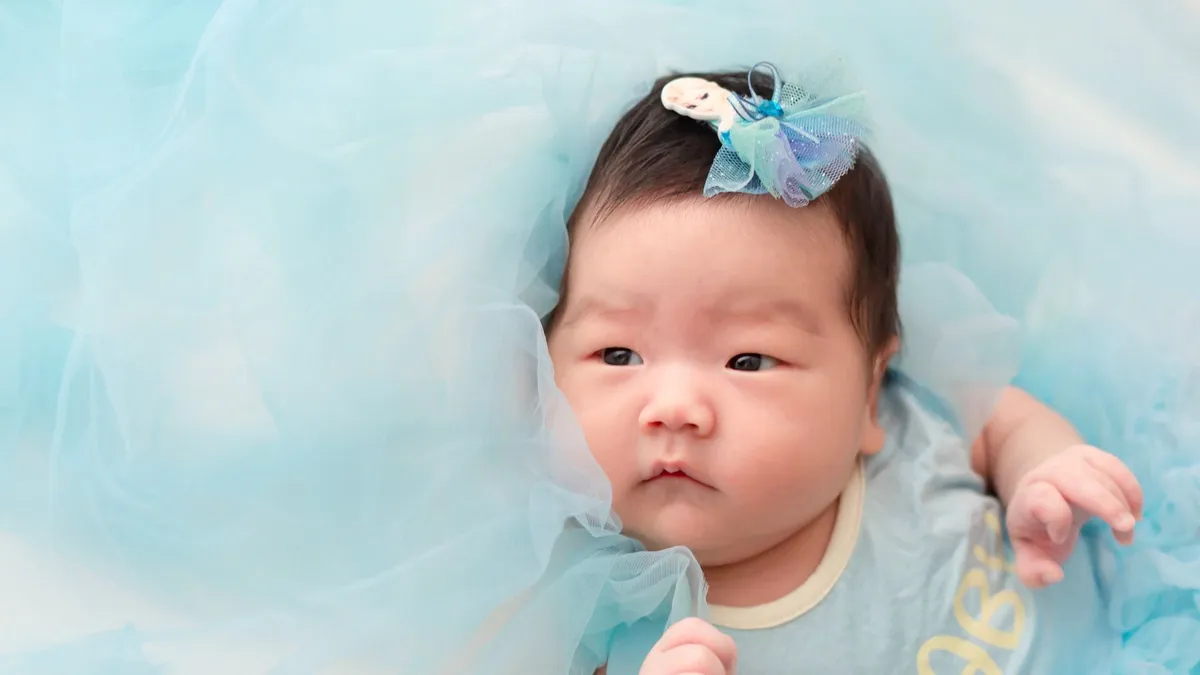 Cadeau de naissance : idées qui durent et le premier bijou de bébé